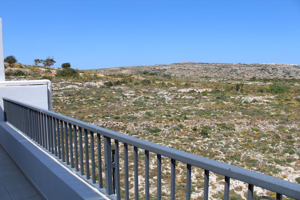 Aurora Apartment Mellieha Bagian luar foto