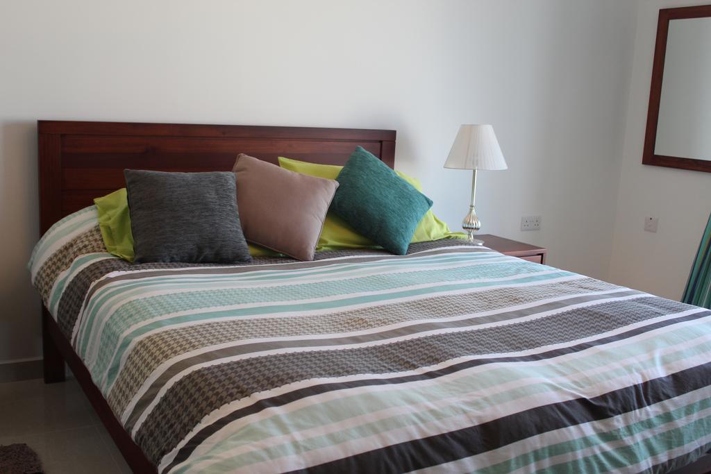 Aurora Apartment Mellieha Bagian luar foto