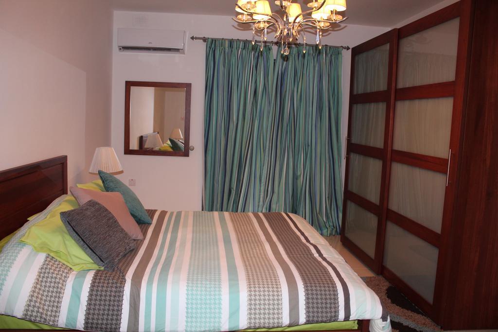 Aurora Apartment Mellieha Bagian luar foto