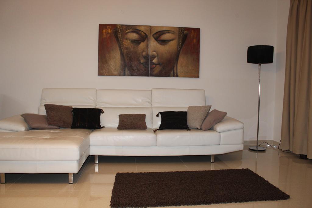 Aurora Apartment Mellieha Bagian luar foto