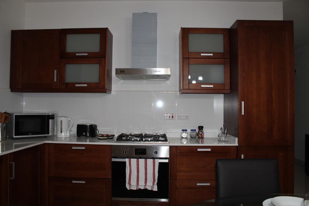 Aurora Apartment Mellieha Bagian luar foto