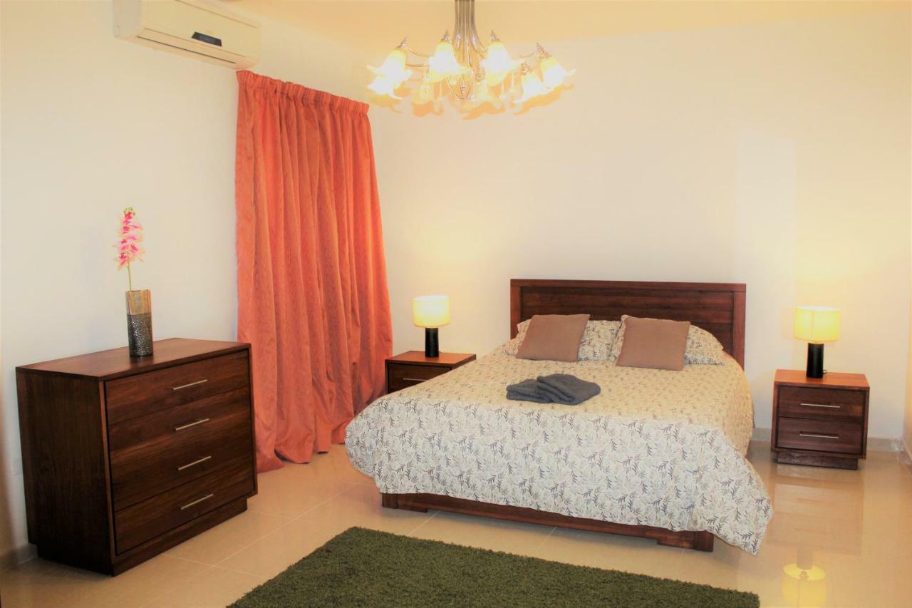 Aurora Apartment Mellieha Bagian luar foto