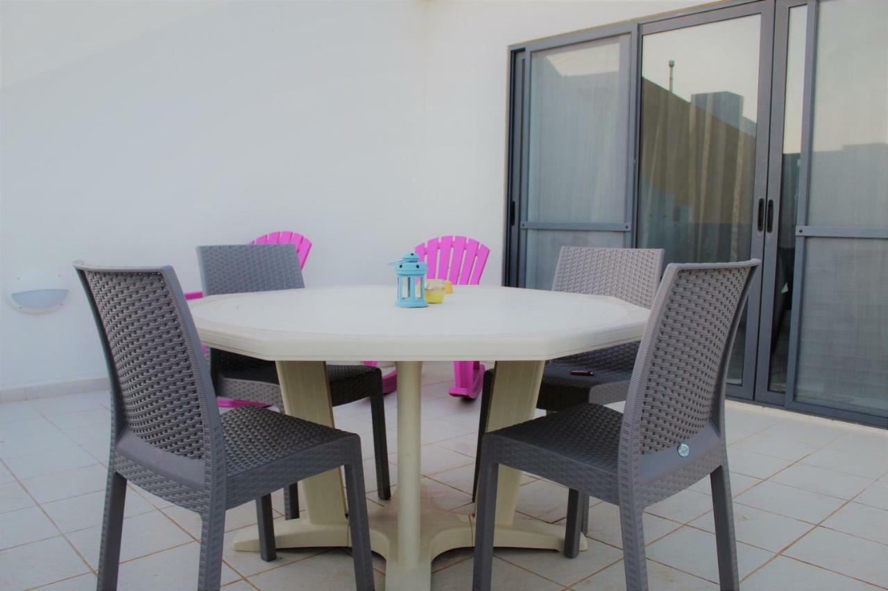 Aurora Apartment Mellieha Bagian luar foto
